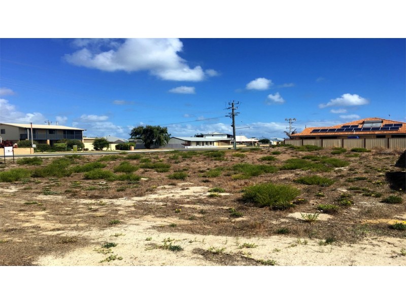 1 Coubrough Place, Jurien Bay WA 6516