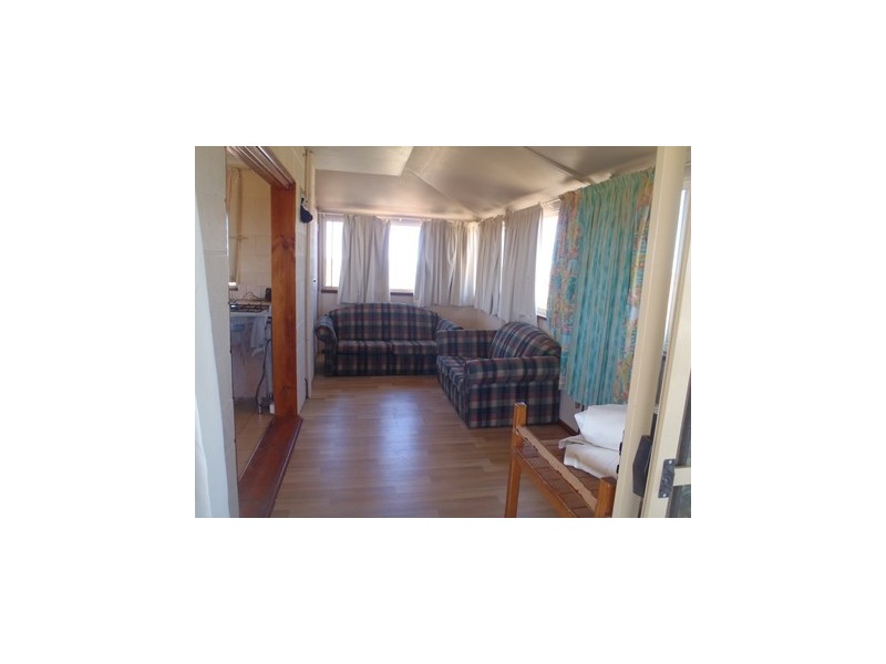 4 Bingham Street, Green Head WA 6514