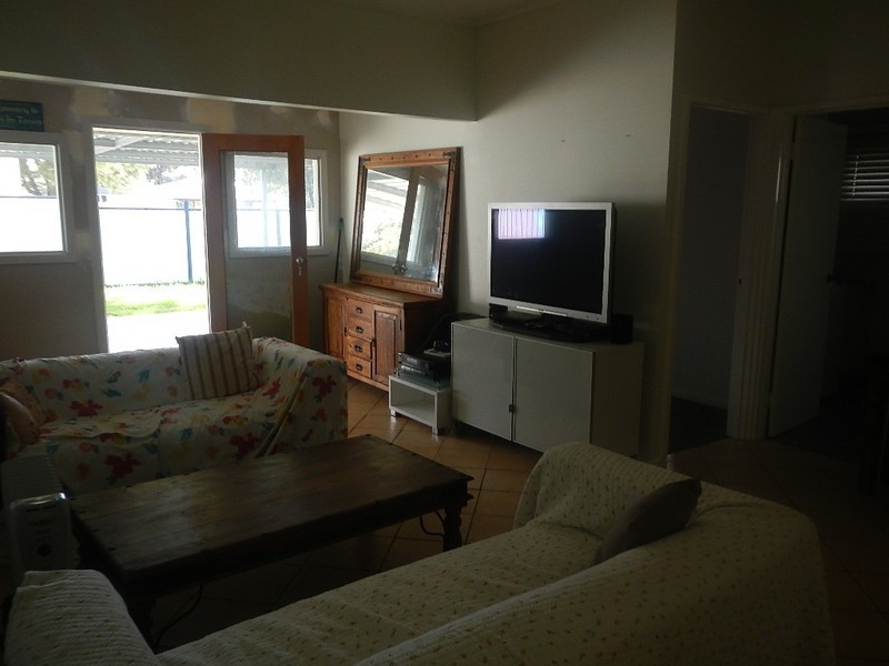 32 Thomas Street, Leeman WA 6514