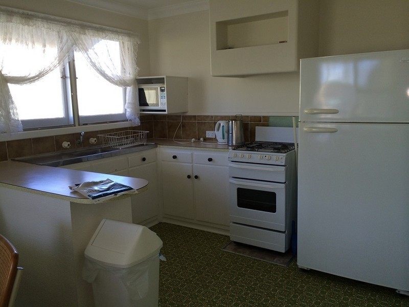 4 Padbury Street, Jurien Bay WA 6516