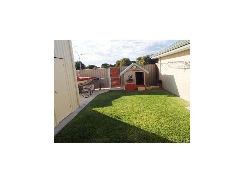 16 Bettong Avenue, Jurien Bay WA 6516