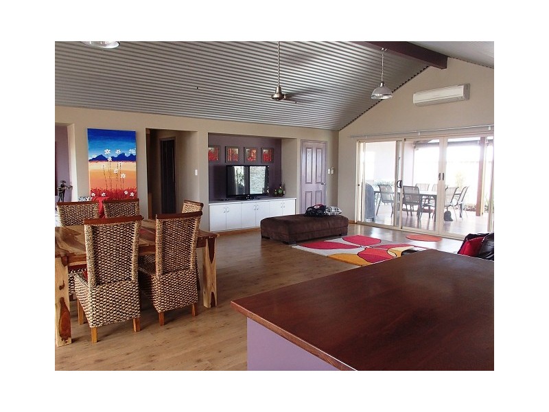 16 Bettong Avenue, Jurien Bay WA 6516