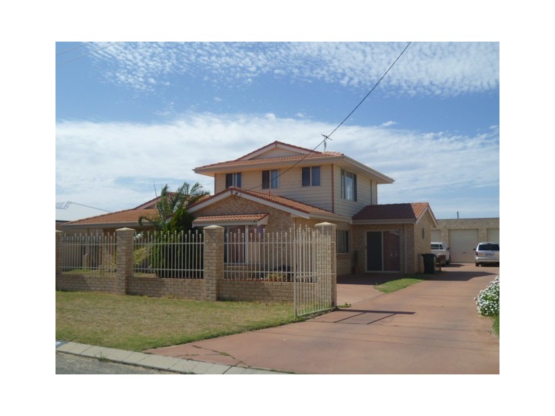 12 Agonis Street, Leeman WA 6514