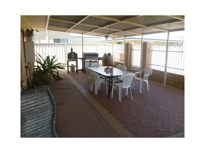 12 Agonis Street, Leeman WA 6514