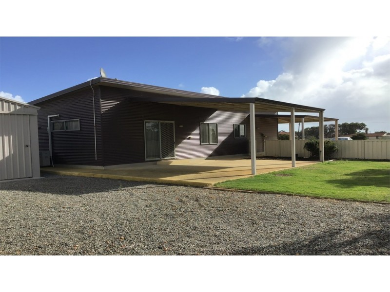 4 Pamplona Crescent, Cervantes WA 6511