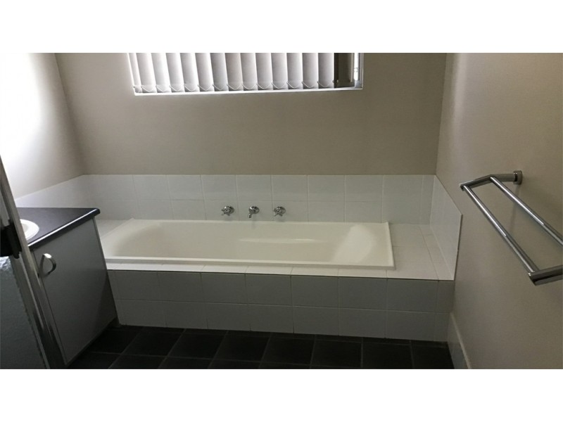 4 Pamplona Crescent, Cervantes WA 6511