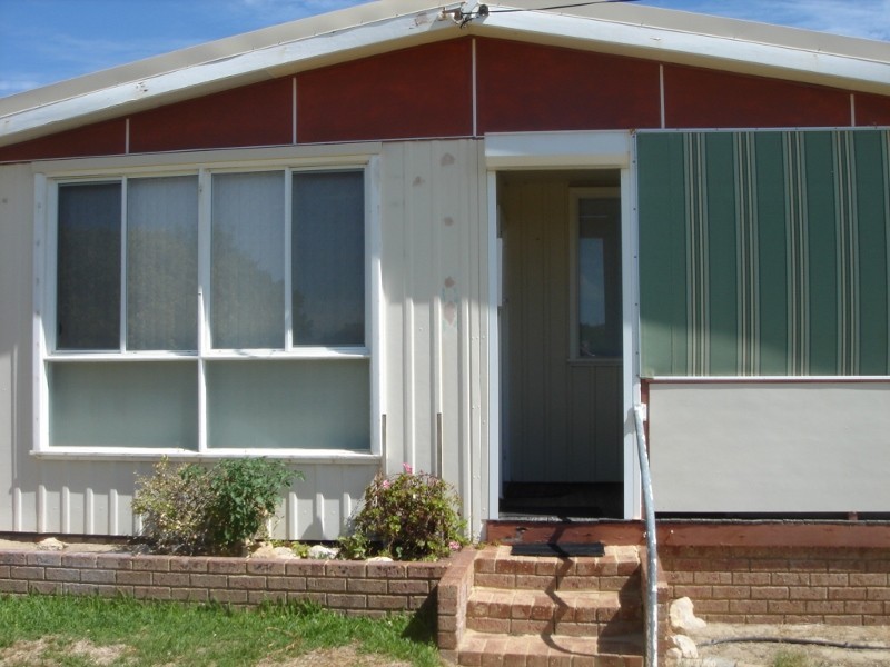 19 Lindsay St, Jurien Bay WA 6516