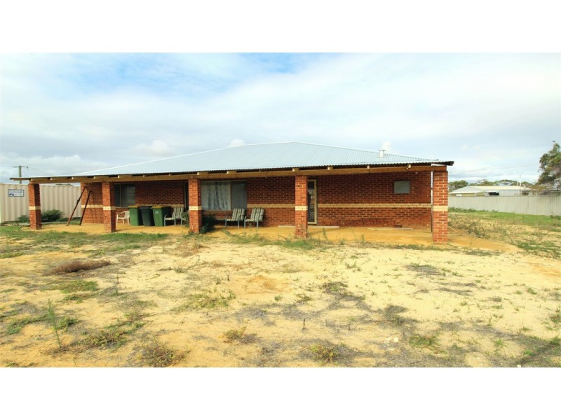 4 Tuart Street, Leeman WA 6514