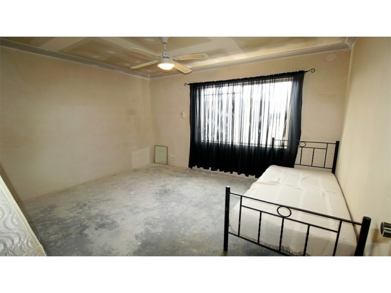 4 Tuart Street, Leeman WA 6514