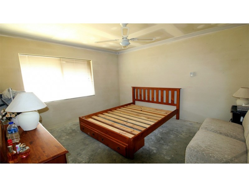 4 Tuart Street, Leeman WA 6514