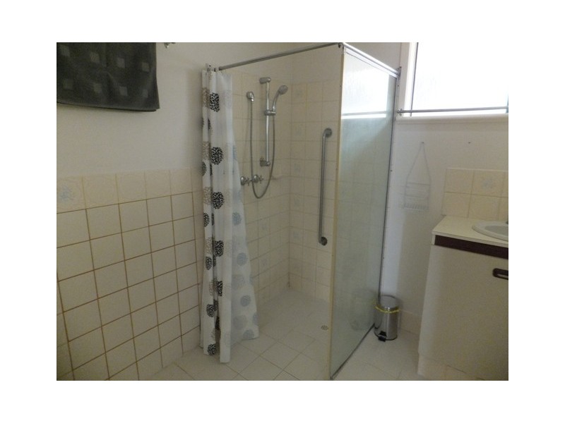 Chalet 3 Ocean Beach Chalets,  2 Casurina Cresent, Jurien Bay WA 6516