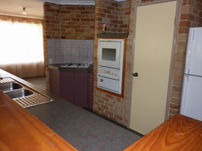 10 Coubrough Place, Jurien Bay WA 6516