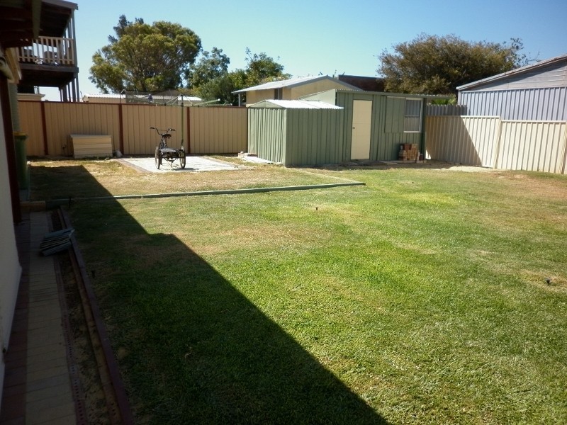 10 Coubrough Place, Jurien Bay WA 6516