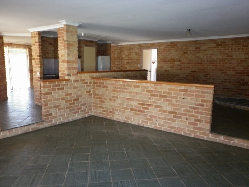 10 Coubrough Place, Jurien Bay WA 6516