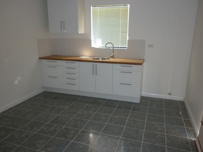 3 Dalton Street, Jurien Bay WA 6516