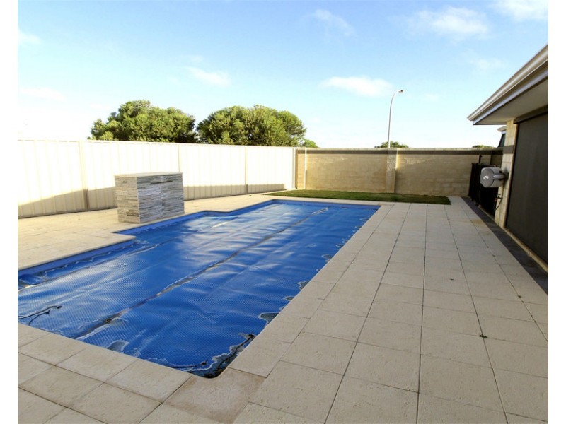 19 Parakeet  Bend, Jurien Bay WA 6516