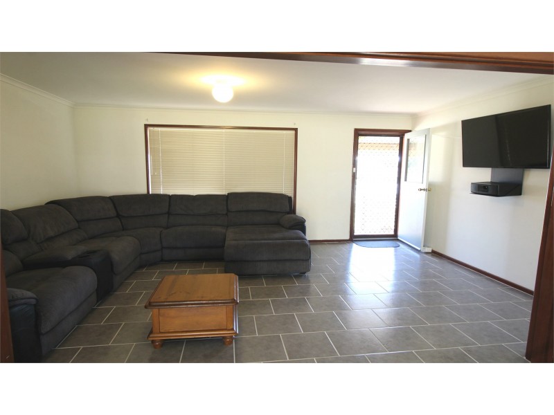 12 Heitman Close, Jurien Bay WA 6516