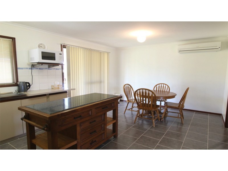 12 Heitman Close, Jurien Bay WA 6516