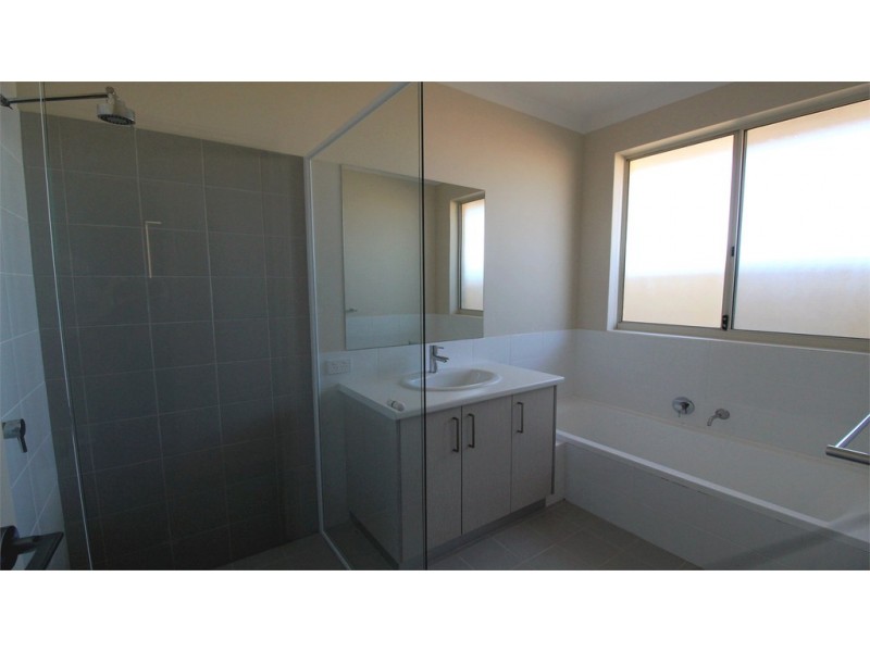 16 Middleton Boulevard, Jurien Bay WA 6516