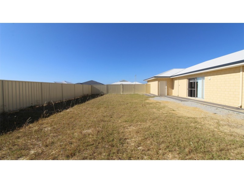 16 Middleton Boulevard, Jurien Bay WA 6516