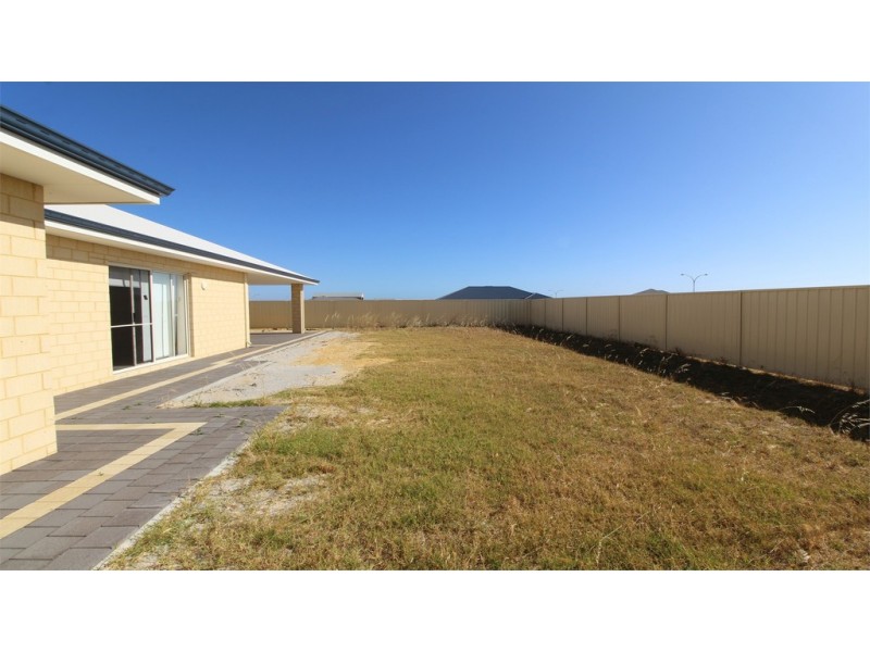 16 Middleton Boulevard, Jurien Bay WA 6516