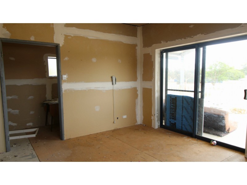 7 White Court, Eneabba WA 6518