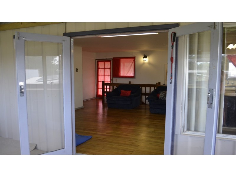 12 Cameron Street, Jurien Bay WA 6516