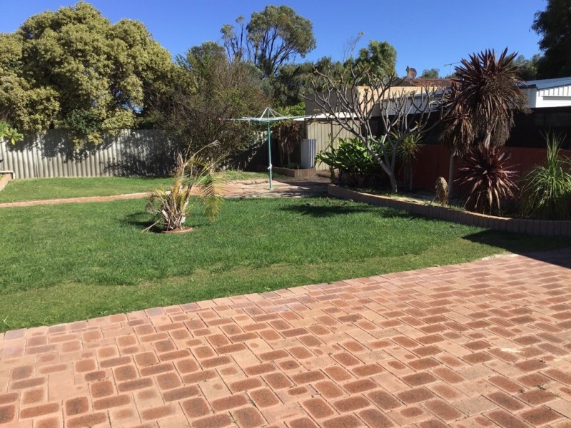 30 Lesueur Drive, Jurien Bay WA 6516