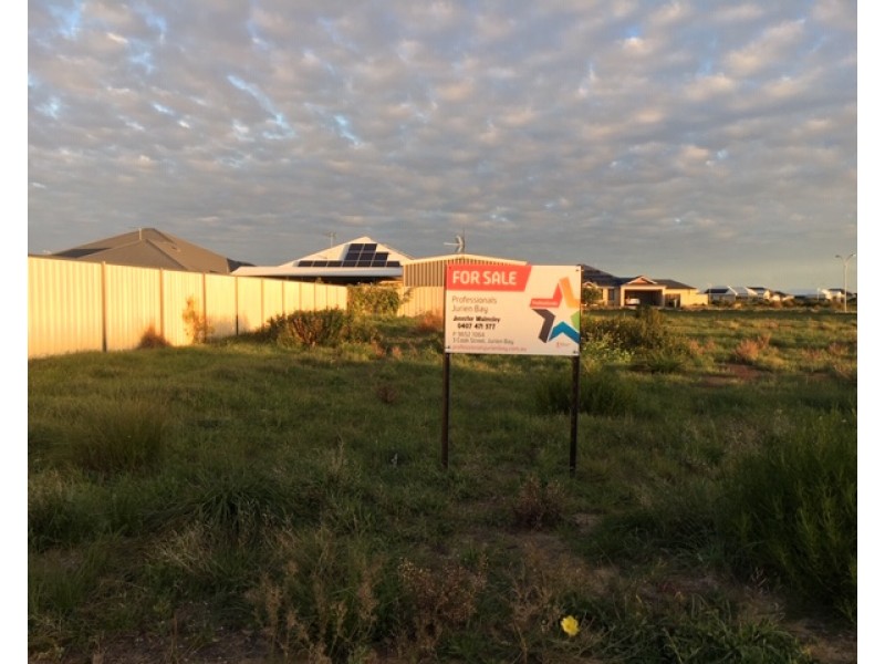 12 Hamelin Avenue, Jurien Bay WA 6516