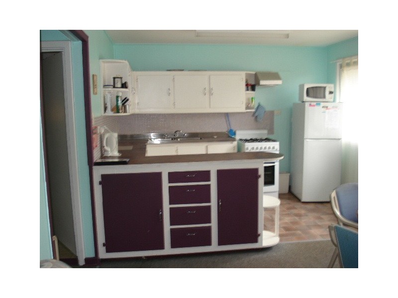 9 SHINGLE AVENUE, Jurien Bay WA 6516