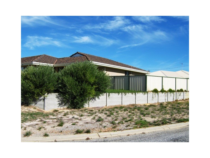 8A Elizabeth Way, Jurien Bay WA 6516