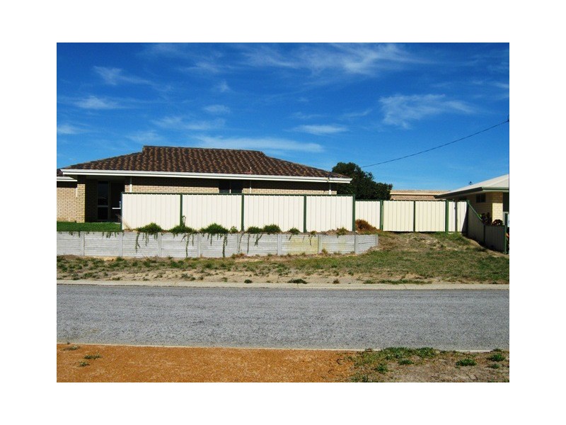 8A Elizabeth Way, Jurien Bay WA 6516
