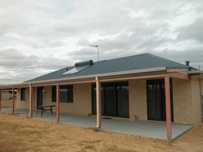 16 DRYANDRA BOULEVARD, Jurien Bay WA 6516