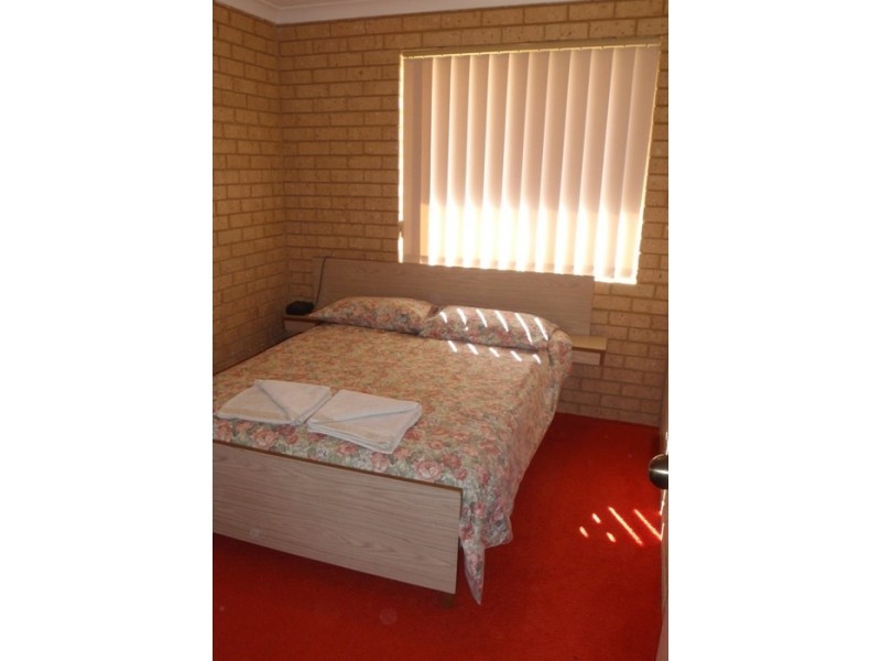 8 McDONALD PLACE, Green Head WA 6514