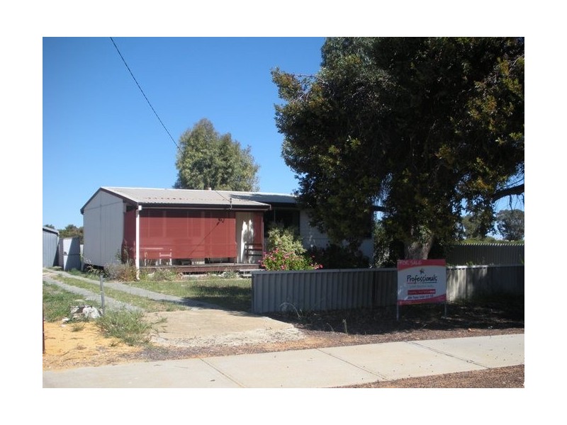 2 BONHAM STREET, Leeman WA 6514