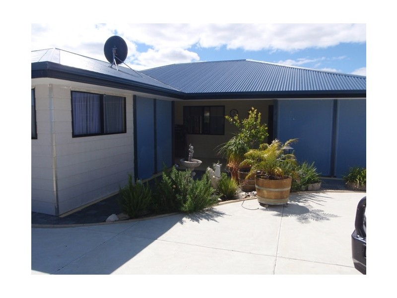 25 CRAIKE WAY, Green Head WA 6514