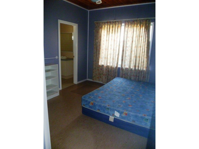 6 Williams Place, Green Head WA 6514