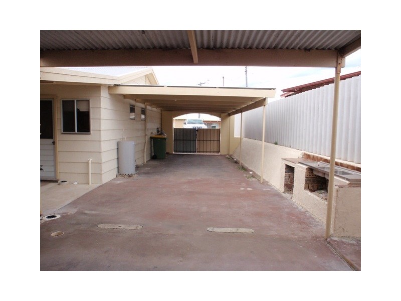 6 MALAGA COURT, Cervantes WA 6511