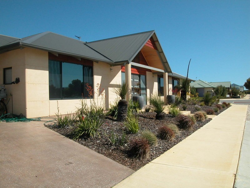 15 (LOT 464) BETTONG AVENUE, Jurien Bay WA 6516