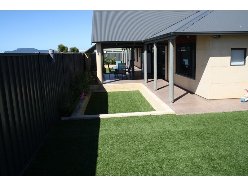 15 (LOT 464) BETTONG AVENUE, Jurien Bay WA 6516