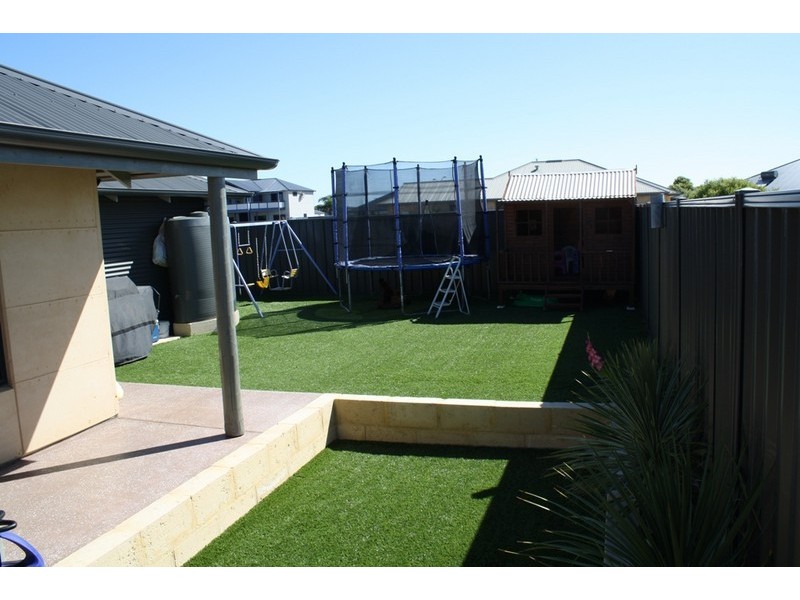 15 (LOT 464) BETTONG AVENUE, Jurien Bay WA 6516