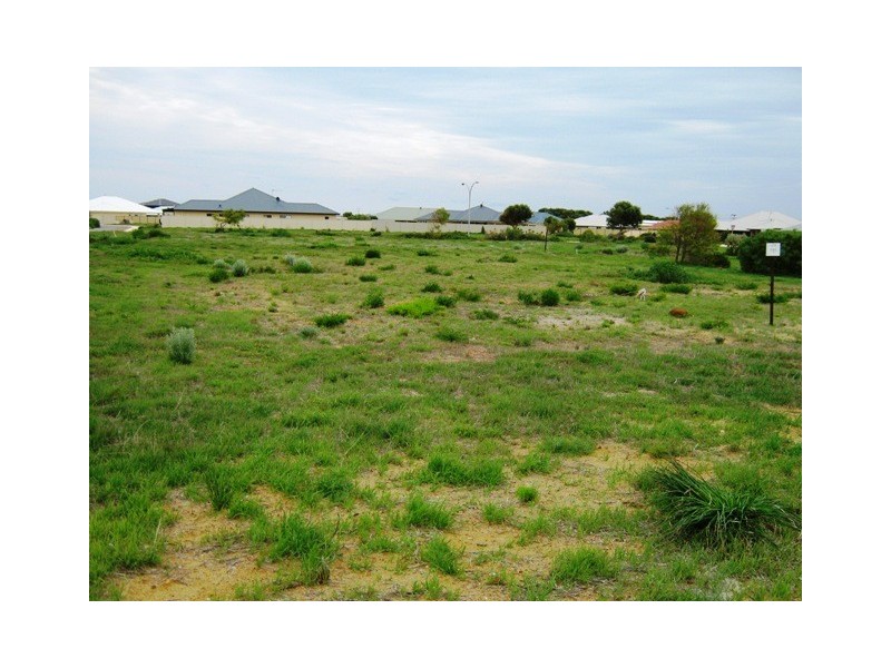 6 (LOT 535) LITTLE LAGOON WAY, Jurien Bay WA 6516