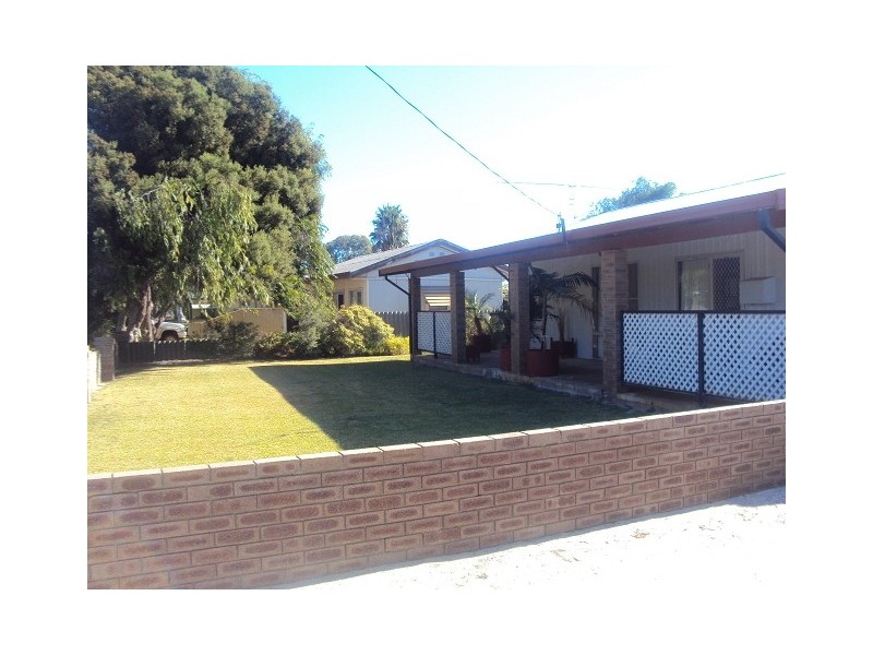 6 HAMERSLEY STREET, Jurien Bay WA 6516