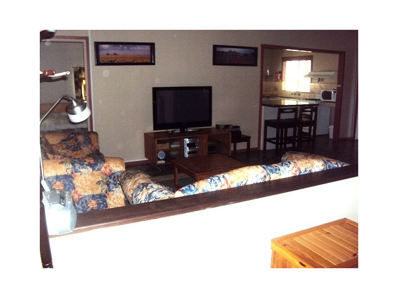 6 HAMERSLEY STREET, Jurien Bay WA 6516