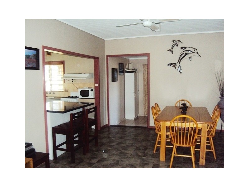 6 HAMERSLEY STREET, Jurien Bay WA 6516