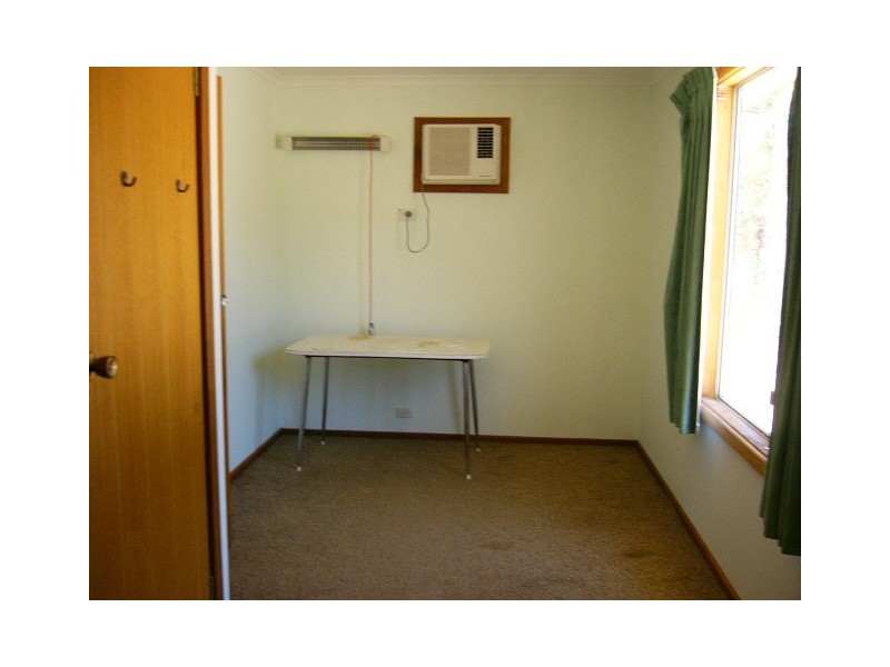 13 Nairn Crt, Eneabba WA 6518