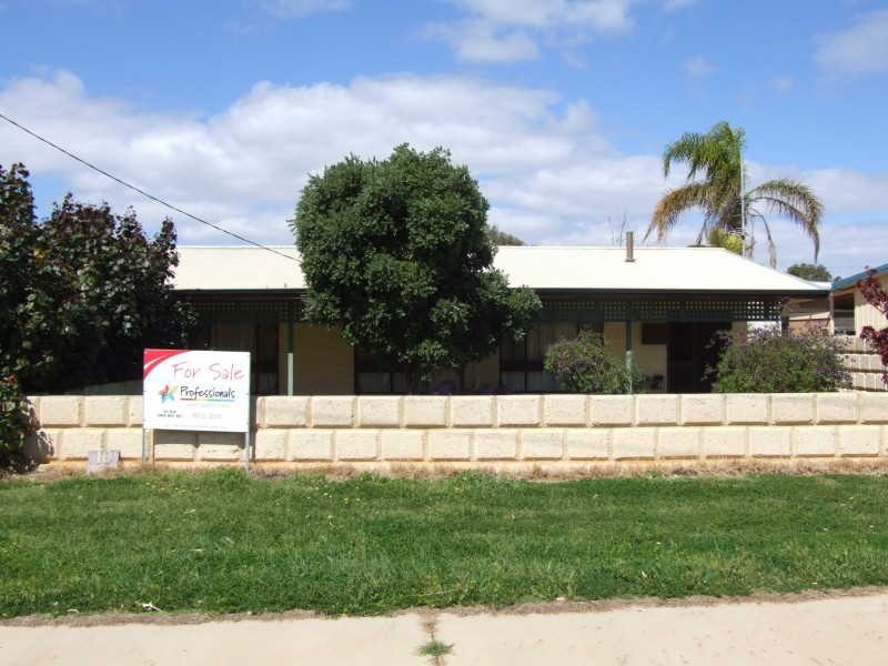 10 BONHAM STREET, Leeman WA 6514