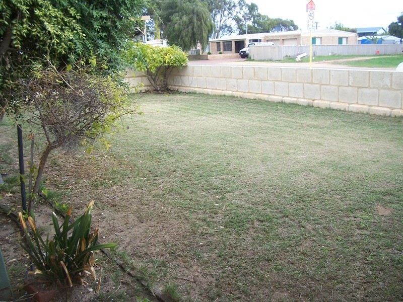 10 BONHAM STREET, Leeman WA 6514