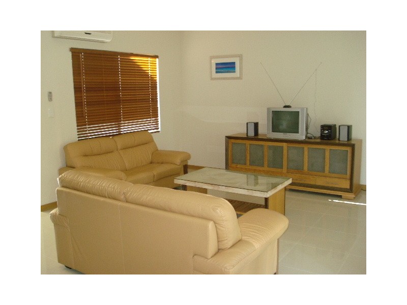 11 (U25) HEATON STREET, Jurien Bay WA 6516