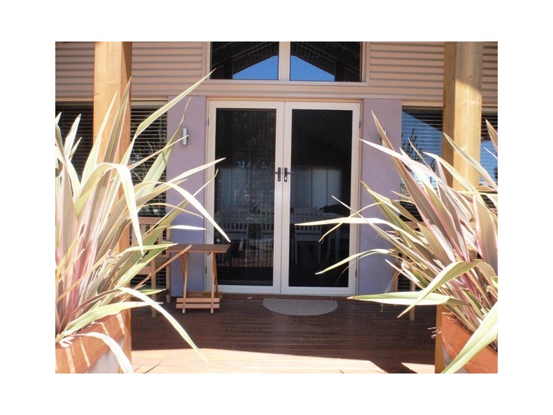 16 BETTONG AVENUE, Jurien Bay WA 6516